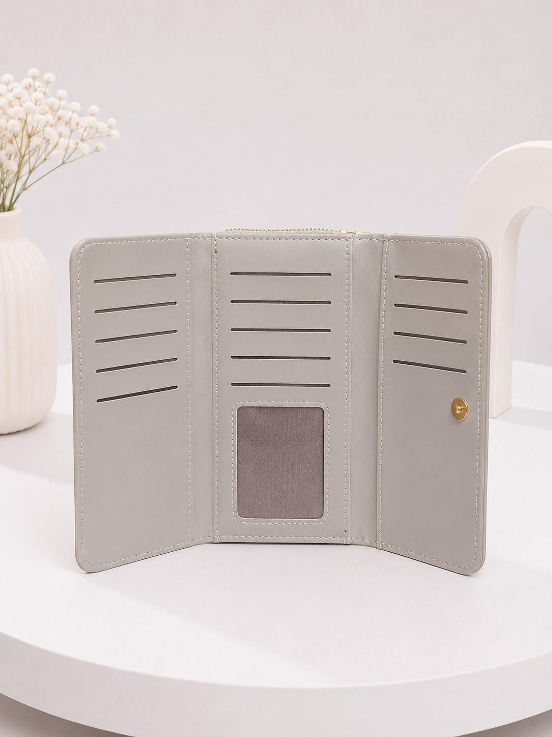 Elegant Woven-Texture Wristlet Clutch - Sophisticated Grey